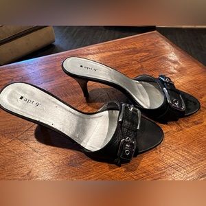 Apt. 9 Duchess Black Kitten Heel Sandal Size 8